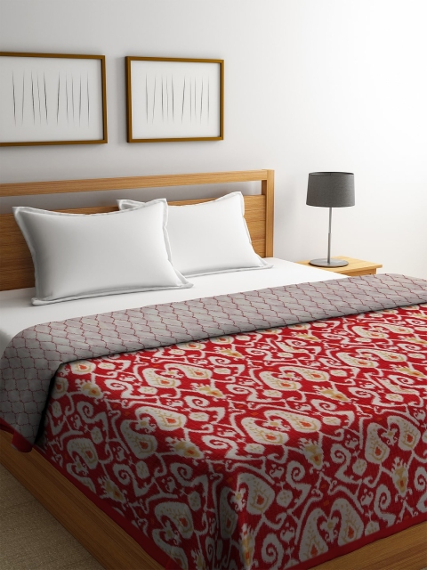 

Rajasthan Decor Red & White Ethnic Motifs AC Room 120 GSM Double Bed Quilt