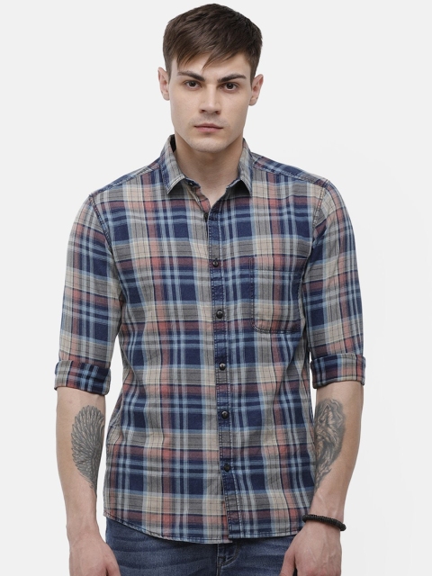 

Voi Jeans Men Navy Blue & Beige Slim Fit Checked Casual Shirt