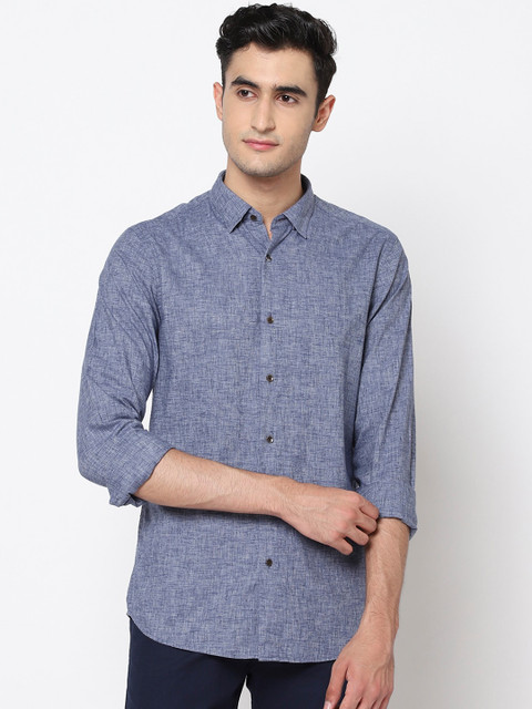 

Blackberrys Men Blue Trim Skinny Fit Solid Casual Shirt