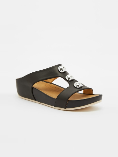 

shoexpress Women Black Embellished Wedges