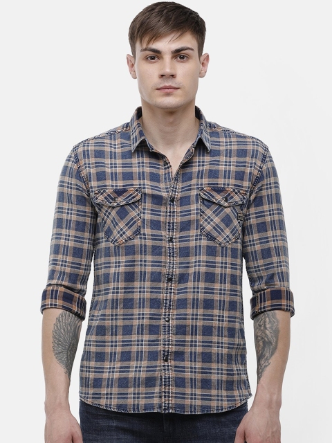 

Voi Jeans Men Blue & Beige Slim Fit Checked Casual Shirt