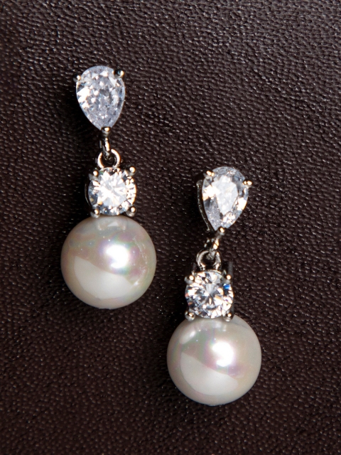 

Biba White Oval Drop Earrings