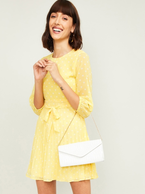 

Ginger by Lifestyle Women Yellow Printed A-Line Dress