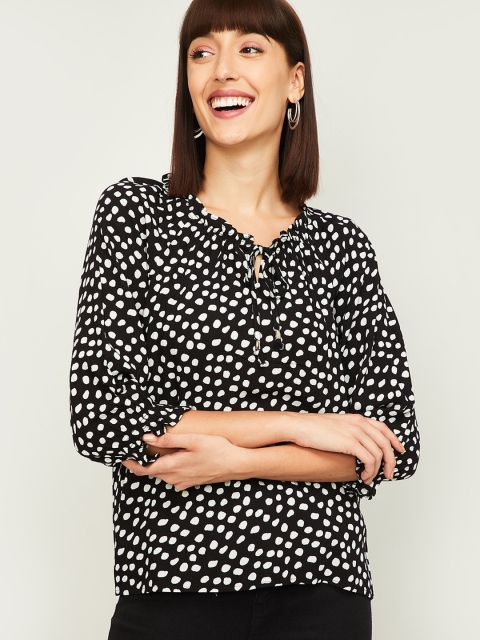 

Fame Forever by Lifestyle Black & White Geometric Printed Tie-Up Neck Regular Top