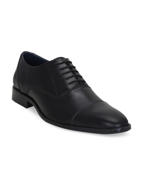 

Get Glamr Men Black Solid Formal Oxfords
