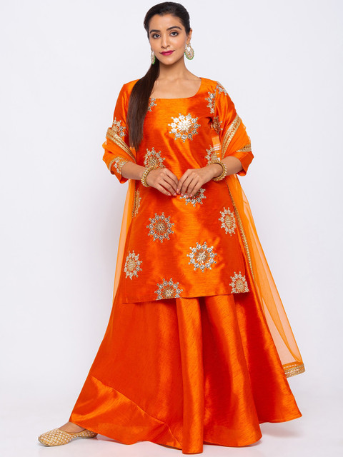 

6Y COLLECTIVE Women Orange Printed Kurta with Skirt & Dupatta