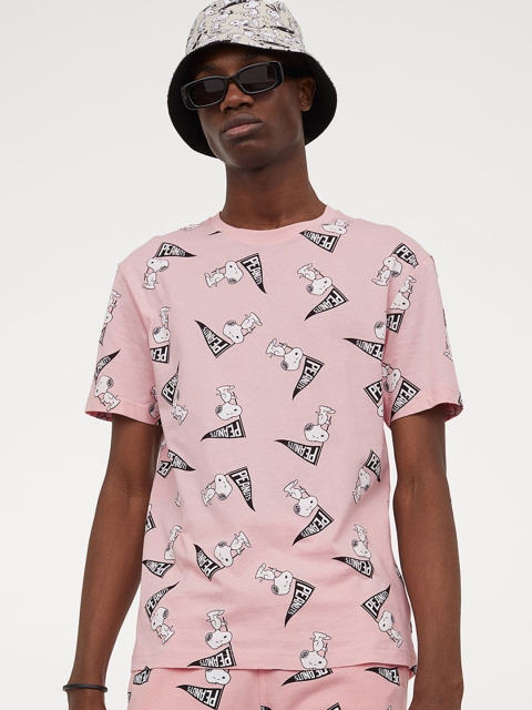 

H&M Men Pink & Black Regular Fit T-shirt