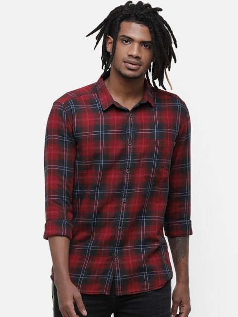 

Voi Jeans Men Red & Blue Slim Fit Checked Casual Shirt