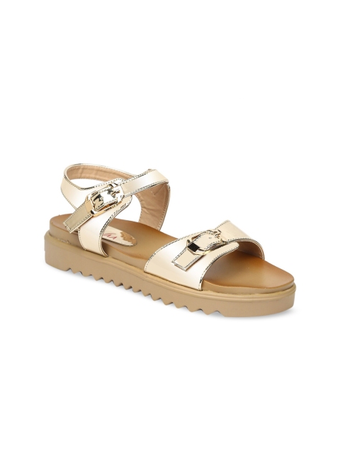 

VALIOSAA Women Gold-Toned Solid Synthetic Patent Open Toe Flats
