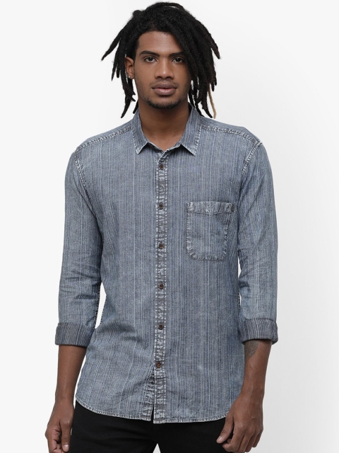 

Voi Jeans Men Blue Slim Fit Solid Casual Shirt