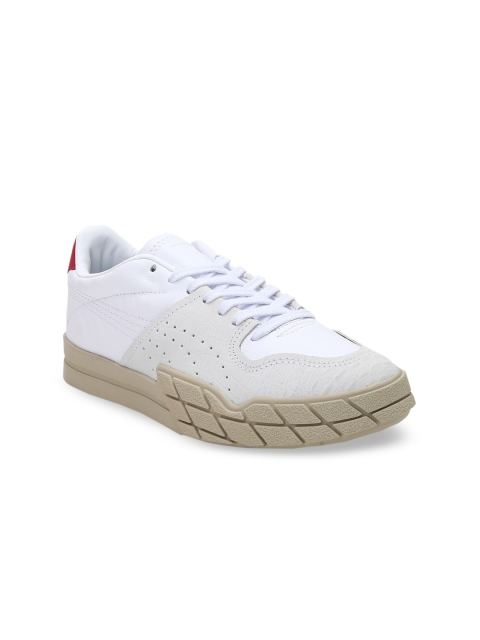

Puma Women White & Grey Colourblocked Sneakers 37511502