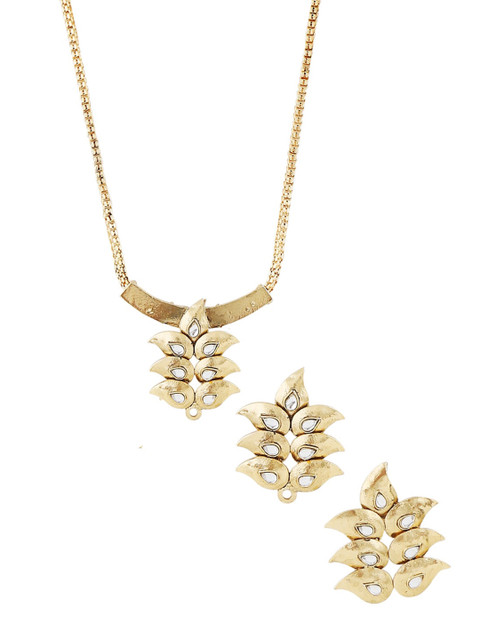 

Foxy Sperks Gold-Toned Metal Jewellery Set