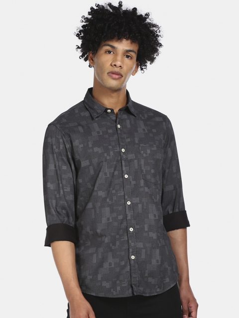 

Ruggers Men Charcoal Regular Fit Printed Casual Shirt