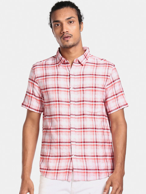 

Ruggers Men Red Regular Fit Checked Casual Shirt