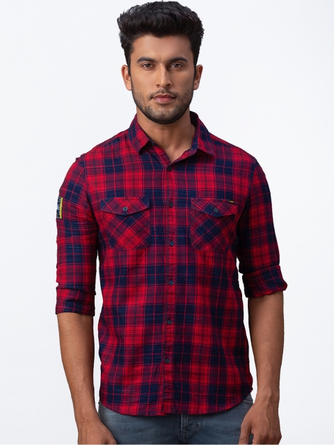 

SPYKAR Men Red Slim Fit Checked Casual Shirt