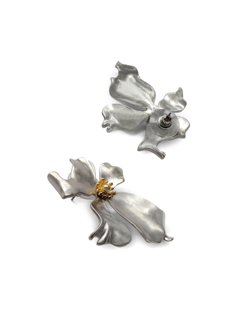 

Foxy Sperks Silver-Toned & Gold-Toned Floral Studs