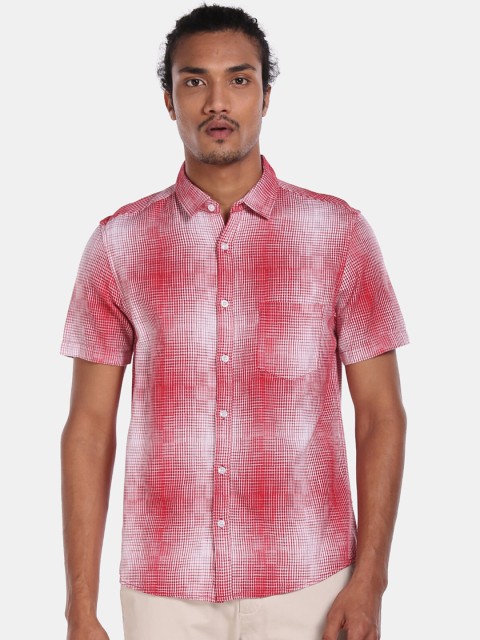 

Ruggers Men Red Pink Regular Fit Checked Casual Shirt