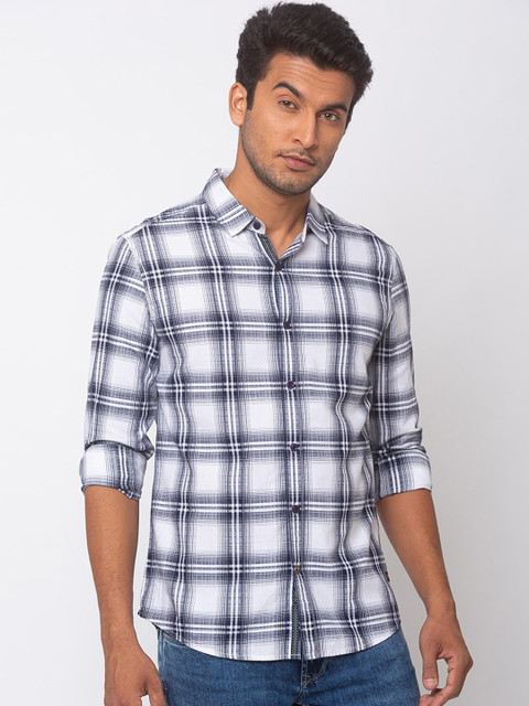 

SPYKAR Men White & Navy Blue Slim Fit Checked Casual Shirt