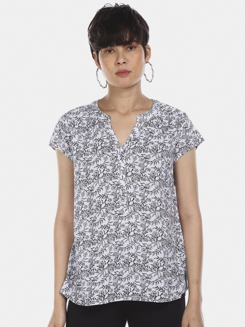 

Cherokee Women White & Black Printed Regular Top