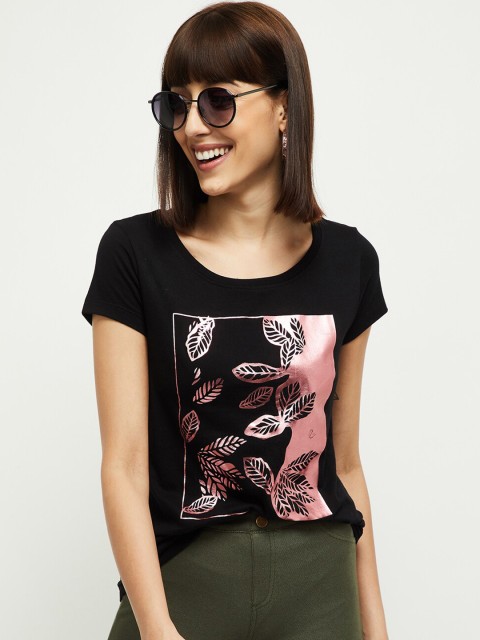 

max Women Black Printed Round Neck T-shirt