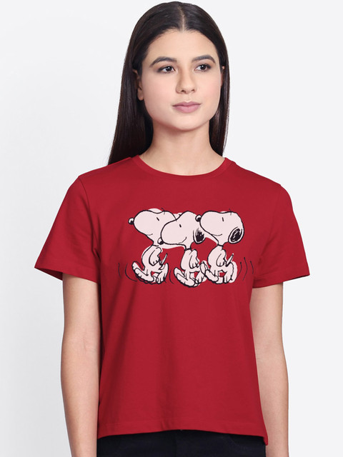 

Free Authority Women Red Peanuts Print Round Neck T-shirt