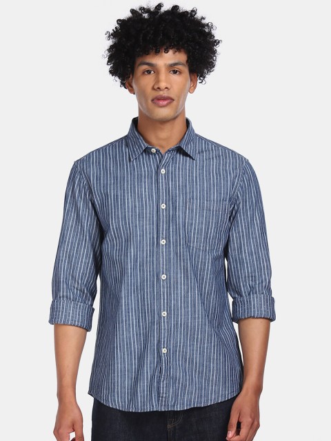 

Ruggers Men Blue Regular Fit Striped Casual Shirt