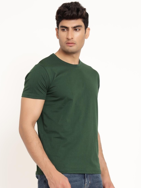 

Tistabene Men Green Solid Round Neck T-shirt
