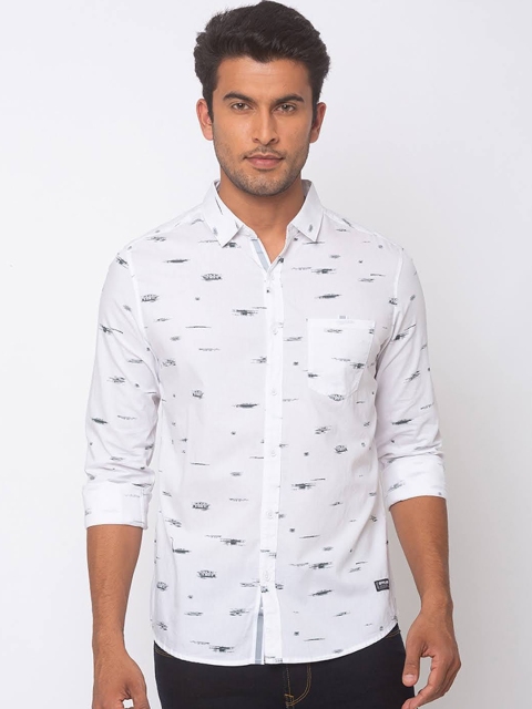 

SPYKAR Men White Slim Fit Printed Casual Shirt