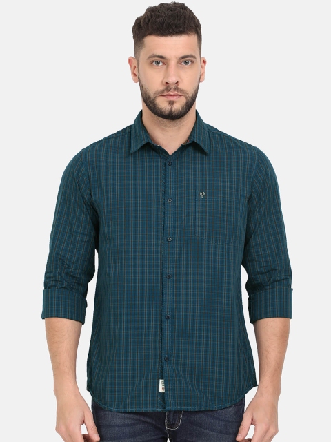 

VUDU Men Blue Regular Fit Checked Casual Shirt