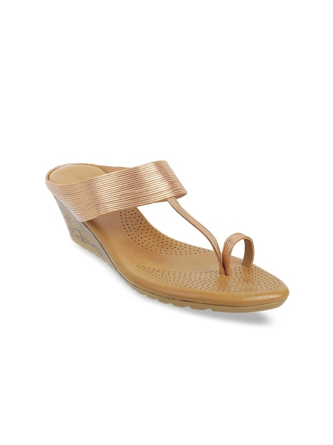 

Mochi Women Beige Textured Wedges