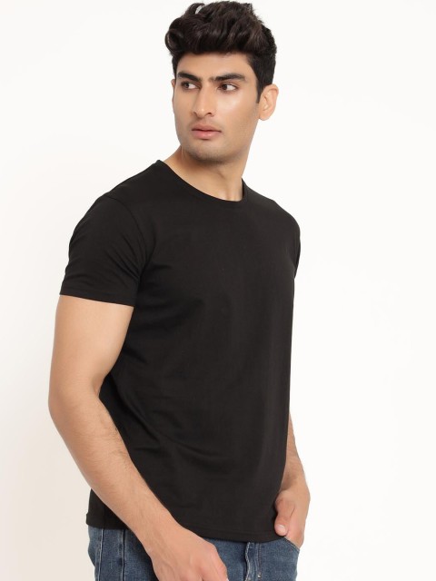 

Tistabene Men Black Solid Round Neck T-shirt