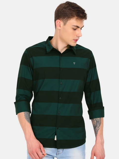 

VUDU Men Green & Black Regular Fit Striped Casual Shirt