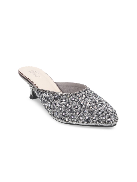 

Mochi Women Grey Embellished Kitten Heels