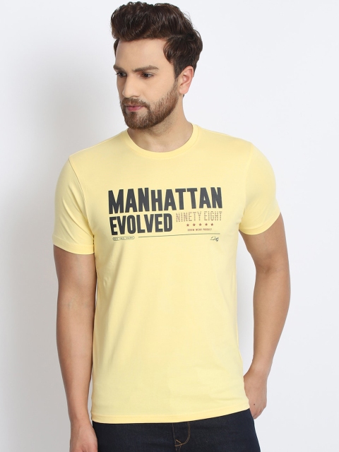 

98 Degree North Men Yellow & Black Printed Round Neck T-shirt