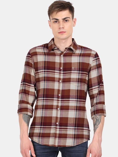

VUDU Men Red Regular Fit Checked Casual Shirt