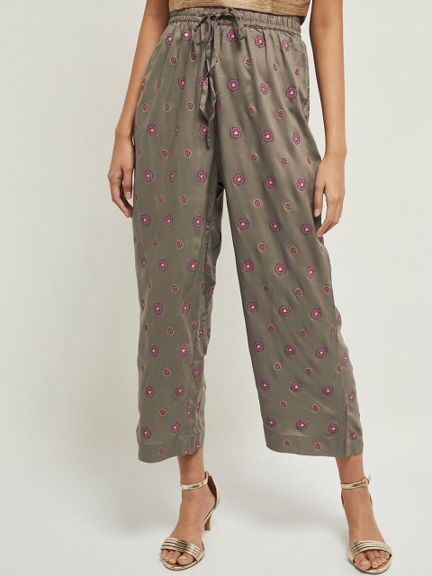 

max Women Grey