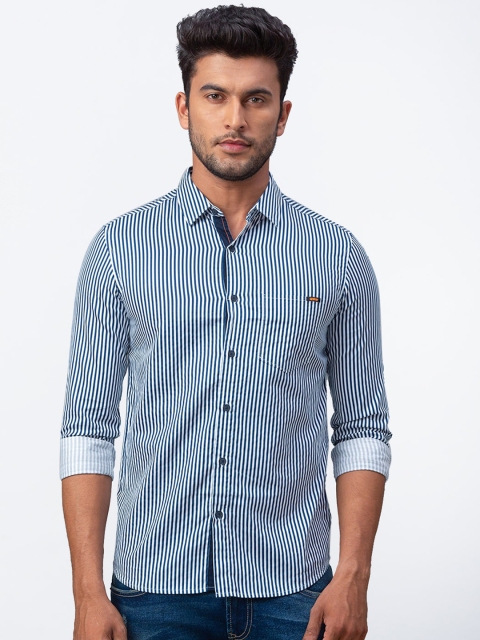 SPYKAR Men White Slim Fit Striped Casual Shirt