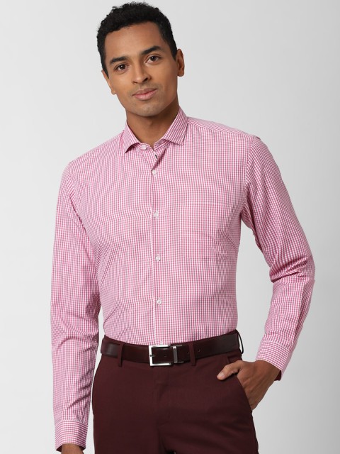 

Peter England Men Pink Regular Fit Checked Casual Shirt