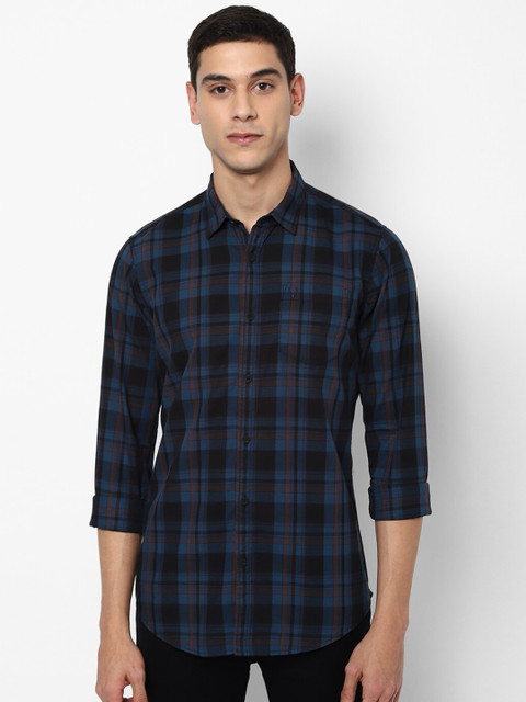 

Solly Jeans Co. Men Navy Blue & Black Regular Fit Checked Casual Cotton Shirt