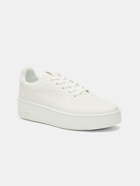 

shoexpress Women White Solid Sneakers