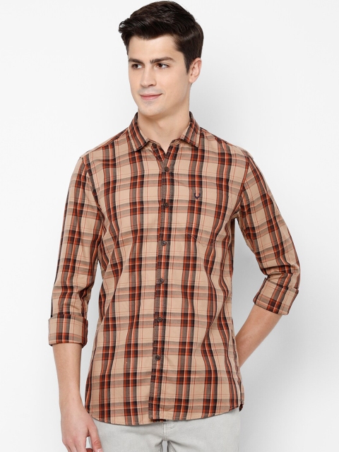 

Solly Jeans Co. Men Peach-Coloured & Brown Regular Fit Checked Casual Cotton Shirt