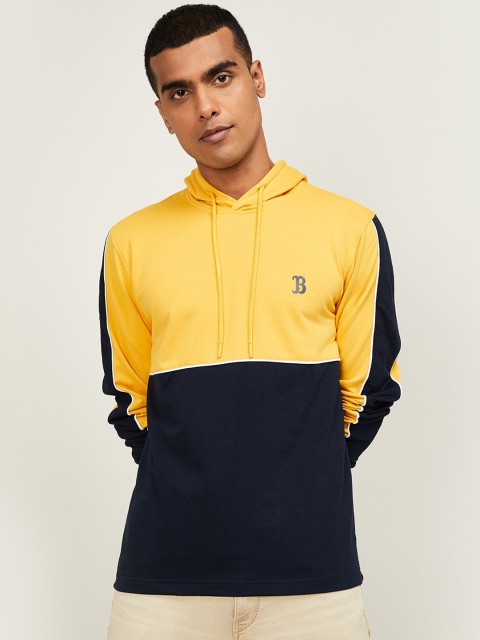 

UCLA Men Yellow Colourblocked Hood T-shirt