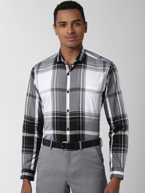 

Peter England Men Black & White Regular Fit Checked Casual Shirt