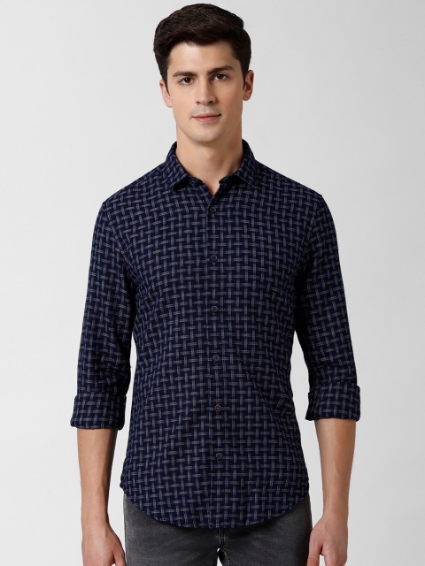 

Peter England Casuals Men Navy Blue Slim Fit Checked Cotton Casual Shirt