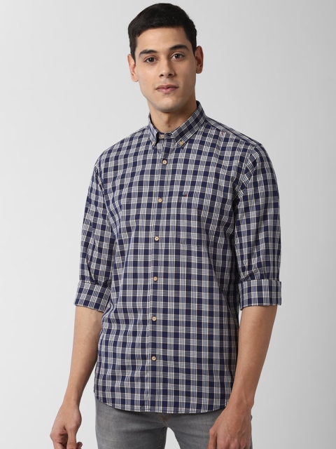 

Peter England Casuals Men Navy Blue & Off-White Slim Fit Checked Casual Shirt