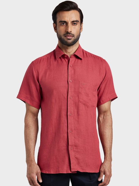 

ColorPlus Men Red Tailored Fit Solid Casual Shirt