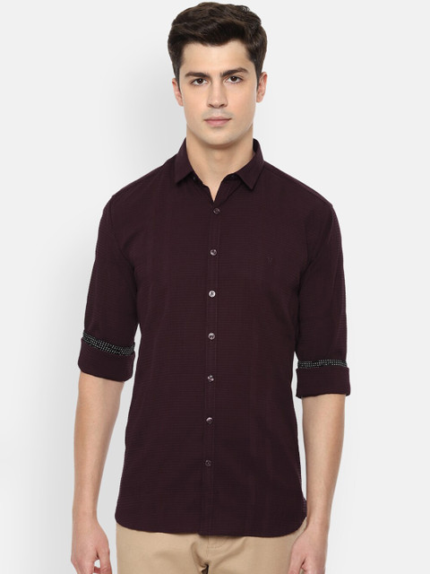 

V Dot Men Brown Slim Fit Self Design Casual Shirt