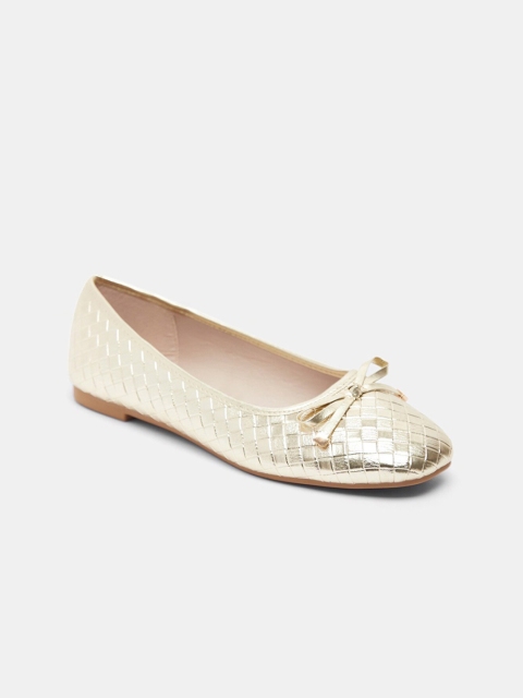 

shoexpress Women Gold-Toned Woven Design PU Ballerinas