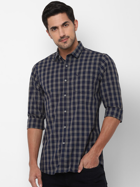 

Solly Jeans Co. Men Navy Blue & Beige Regular Fit Checked Casual Cotton Shirt