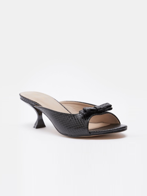 

shoexpress Women Black Solid Kitten Heels